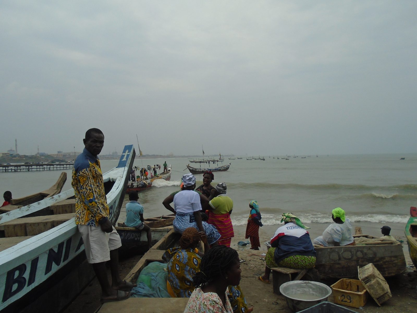Fishermen at work in Jamestown harbour, Accra, Ghana